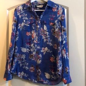 Women’s size M pretty sheer floral blouse